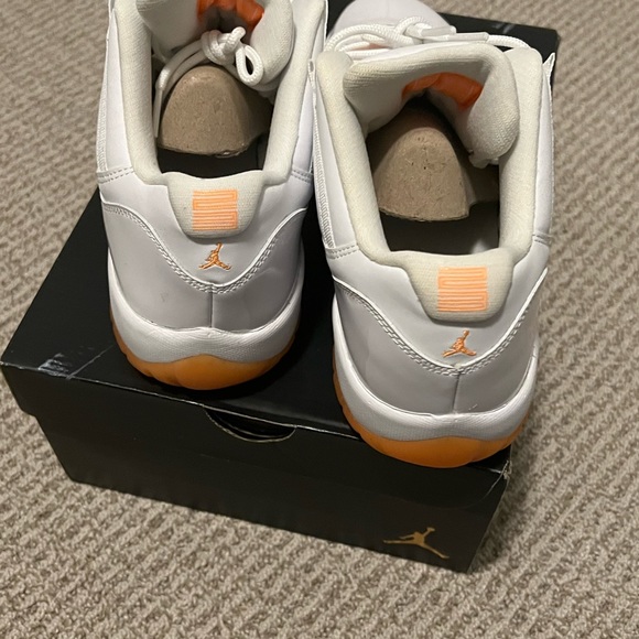 Nike Air Jordan 11 Retro Low GG in white and orange - Picture 4 of 8